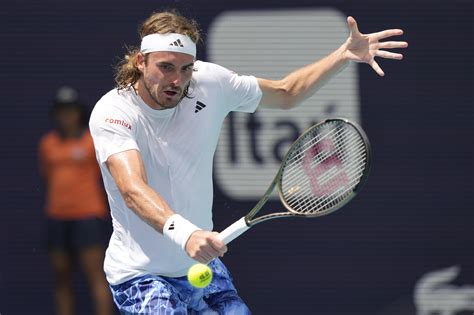 Tsitsipas wins in 1st action in Miami Open, Andreescu hurt